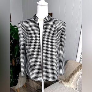 🛍️NWOT Kasper Black and white open front blazer jacket size 14 excellent.